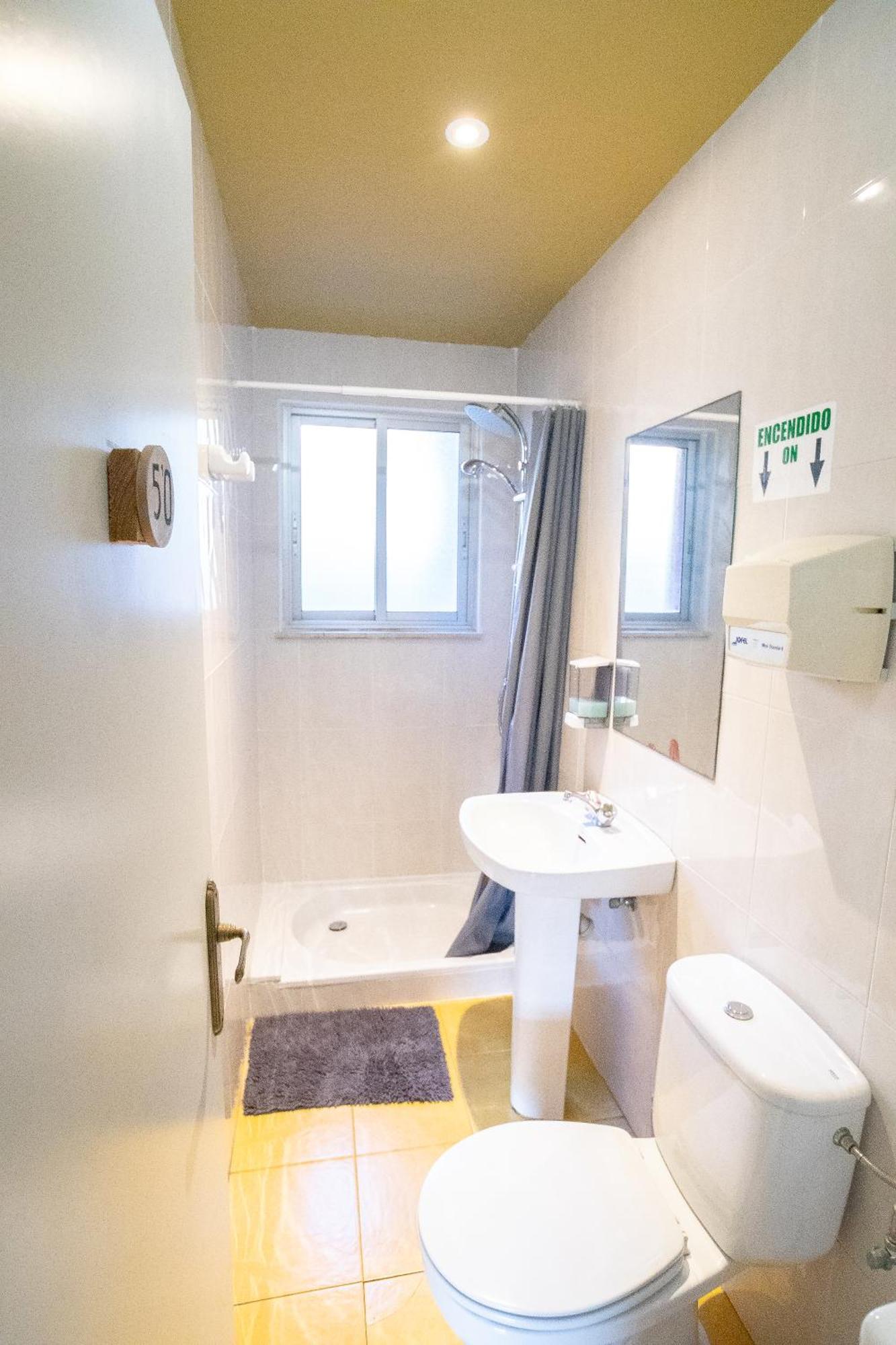 Carving Surf Hostel San Esteban de Pravia المظهر الخارجي الصورة
